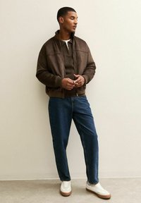 Куртка бомбер Куртка бомбер