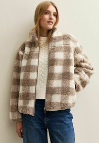 Флисовая куртка Флисовая куртка