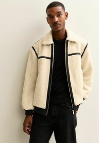 Флисовая куртка Флисовая куртка