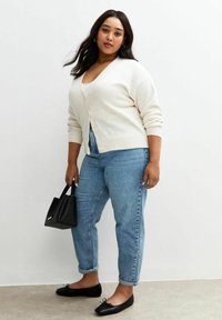 Узкие джинсы Узкие джинсы