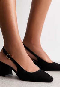 Туфли слинги Туфли слинги