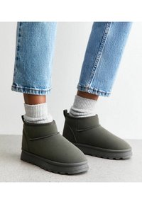 Ботинки Ботинки