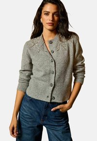 Кардиган Кардиган