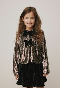 Блузка Блузка