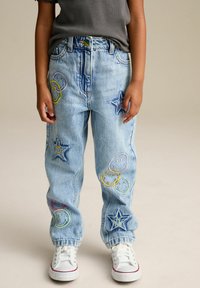 Джинсы Джинсы