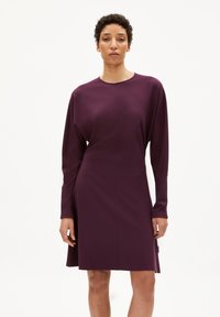 Платье Платье