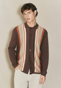 Вязаная кофта Вязаная кофта