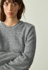 Пуловер Пуловер