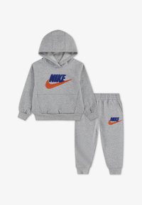 Спортивные штаны Спортивные штаны