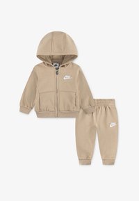 Спортивные штаны Спортивные штаны