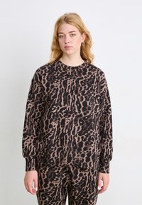 Пуловер Пуловер