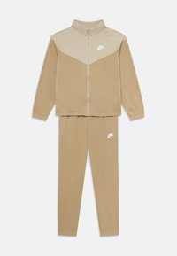 Спортивные штаны Спортивные штаны