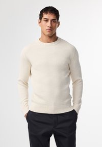 Пуловер Пуловер