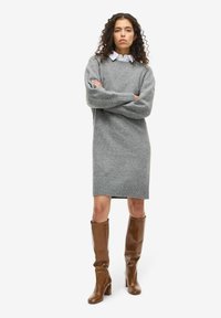 Вязаное платье Вязаное платье