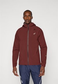 Спортивная куртка Спортивная куртка