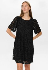 Короткое платье Короткое платье