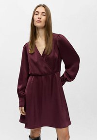 Короткое платье Короткое платье