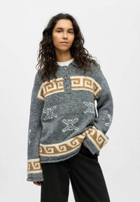 Пуловер Пуловер