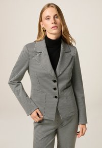 Блейзер Блейзер