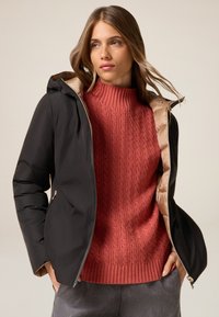 Зимняя куртка Зимняя куртка