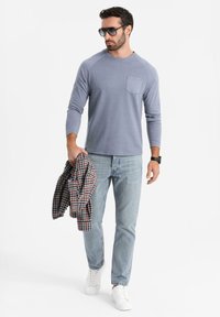 Лонгслив Лонгслив