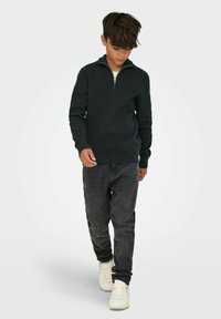 Пуловер Пуловер