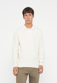 Пуловер Пуловер