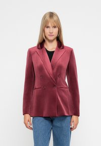 Блейзер Блейзер