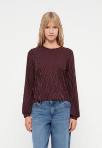 Лонгслив Лонгслив