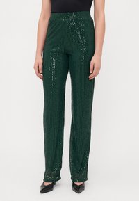 Прямые брюки Прямые брюки