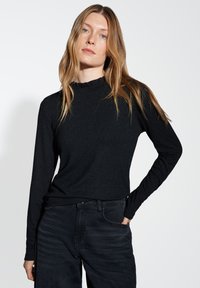 Лонгслив Лонгслив