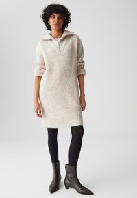 Вязаное платье Вязаное платье