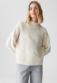 Пуловер Пуловер