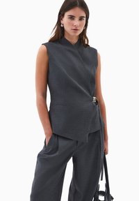 Жилет Жилет