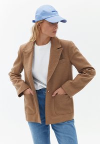 Блейзер Блейзер