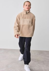 Пуловер Пуловер