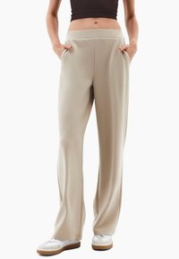 Широкие брюки Широкие брюки