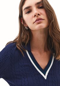 Пуловер Пуловер