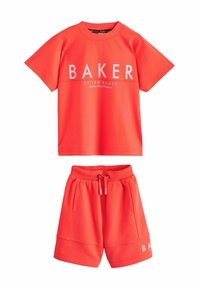 Шорты Шорты