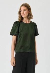 Атласная блузка Атласная блузка