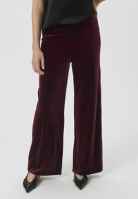 Широкие брюки Широкие брюки