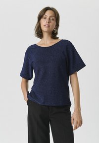 Футболка Футболка