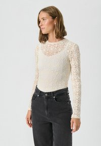 Кружевная блузка Кружевная блузка