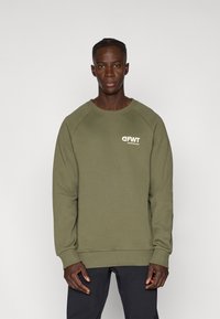 Спортивная кофта Спортивная кофта