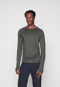 Спортивная майка Спортивная майка