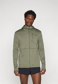 Спортивная кофта Спортивная кофта