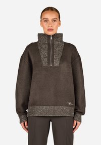 Пуловер Пуловер