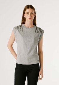 Футболка Футболка