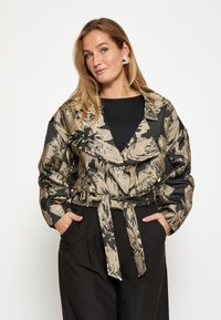 Блейзер Блейзер