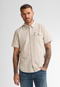 Рубашка с коротким рукавом Рубашка с коротким рукавом